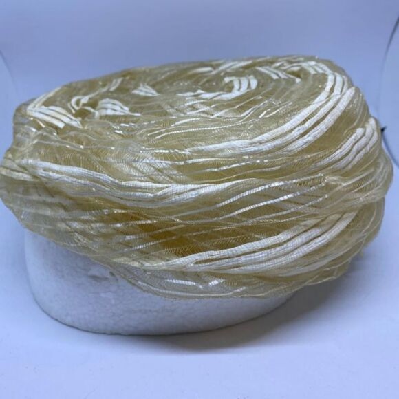 Vintage Cream Hat  - Picture 6 of 9